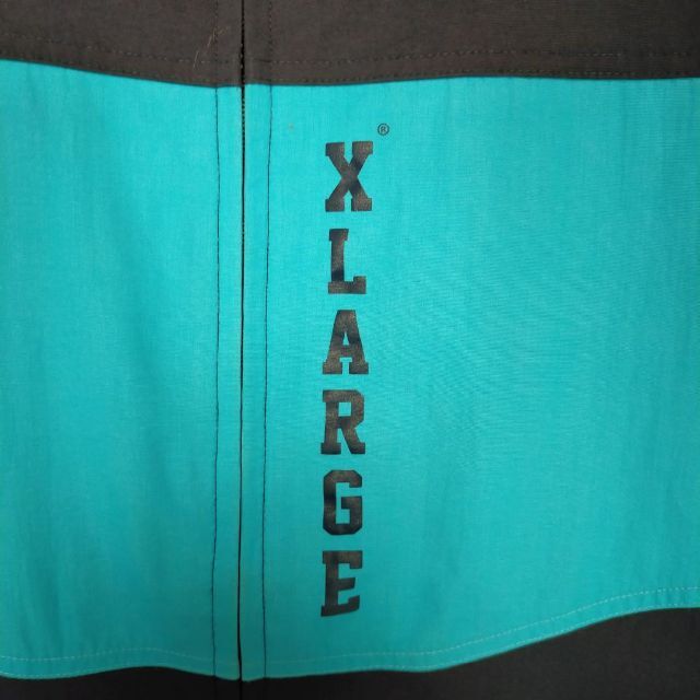 XLARGE(エクストララージ)のエクストララージ　フーデッドナイロンジャケット メンズのジャケット/アウター(ナイロンジャケット)の商品写真