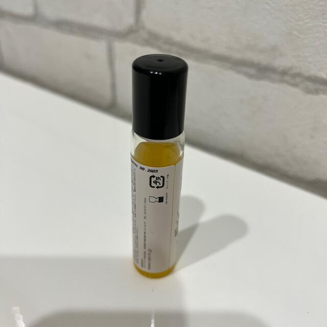 Cosme Kitchen(コスメキッチン)のnahrin ハーブオイル33+7 ロールオン コスメ/美容のリラクゼーション(エッセンシャルオイル（精油）)の商品写真