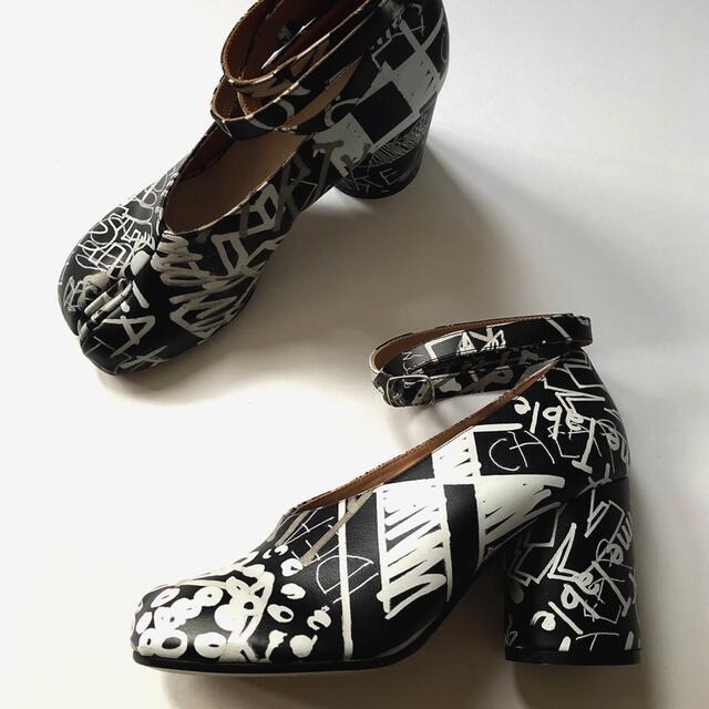 Maison Martin Margiela - 新品/36 メゾン マルジェラ 足袋 タビ TABI グラフィティ パンプスの通販 by どら焼き大好き♡|マルタンマルジェラならラクマ Maison Martin Margiela - 新品/36 メゾン マルジェラ 足袋 タビ TABI グラフィティ パンプスの通販 by どら焼き大好き♡|マルタンマルジェラならラクマ