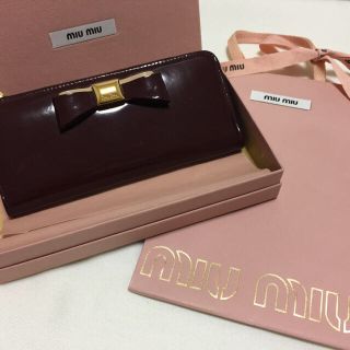 ミュウミュウ(miumiu)のY様専用 miumiu ミュウミュウ エナメル 財布 (財布)