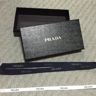 プラダ(PRADA)の【週末限定値下げ！】プラダ 箱 リボン(ショップ袋)