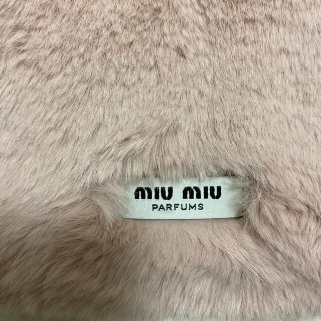 miumiu(ミュウミュウ)の☆MIUMIUピンクファーポーチ☆ レディースのファッション小物(ポーチ)の商品写真