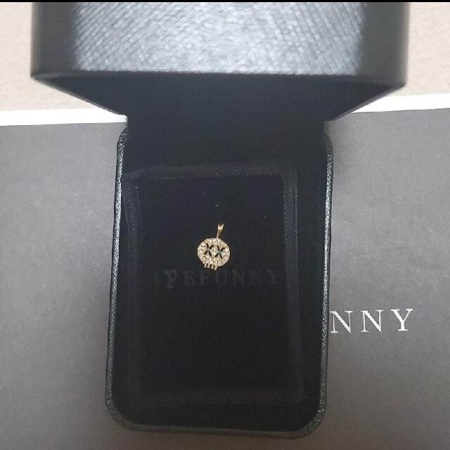 EYEFUNNY(アイファニー)のお値下げ　アイファニー　ダイヤモンド ドクロ S ブルーアイズ / 18KYG メンズのアクセサリー(ネックレス)の商品写真