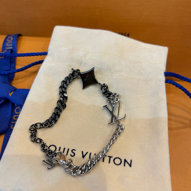 LOUIS VUITTON(ルイヴィトン)のブラスレ・LVインスティンクト　ブレスレット メンズのアクセサリー(ブレスレット)の商品写真