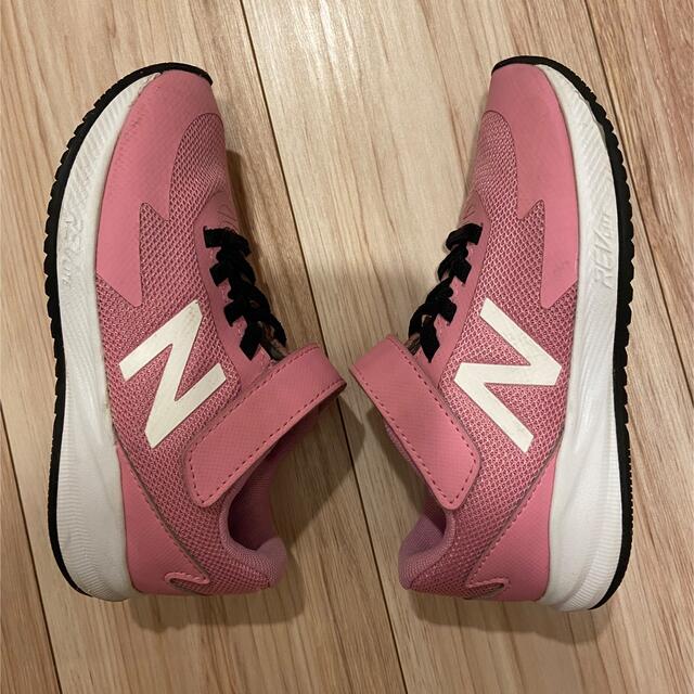 New Balance(ニューバランス)のNew balance 611 18.5センチ キッズ/ベビー/マタニティのキッズ靴/シューズ(15cm~)(スニーカー)の商品写真