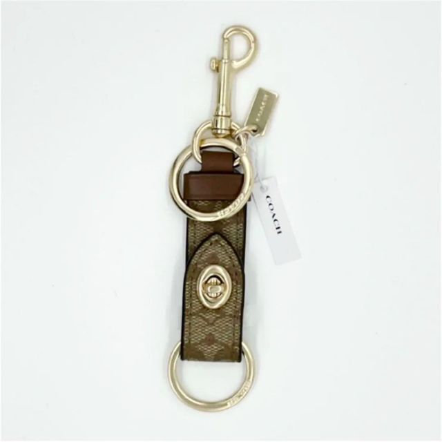 新品未使用 コーチ(COACH) バッグ チャーム シグネチャー - キーホルダー