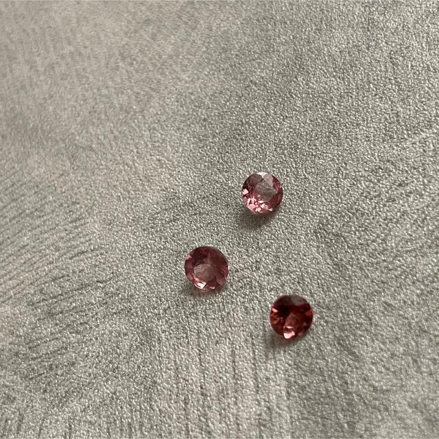 【オーダー】Reddish pink … colorchange garnet ハンドメイドのアクセサリー(ピアス)の商品写真