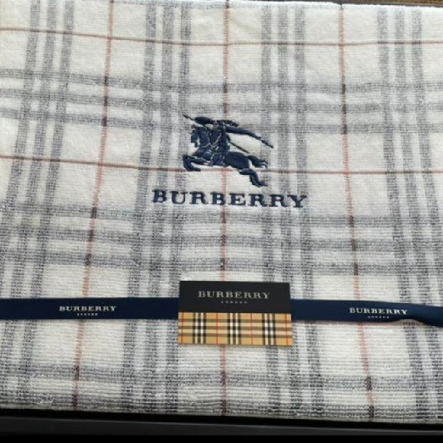 BURBERRY(バーバリー)のBURBERRYタオルシーツ インテリア/住まい/日用品の寝具(シーツ/カバー)の商品写真