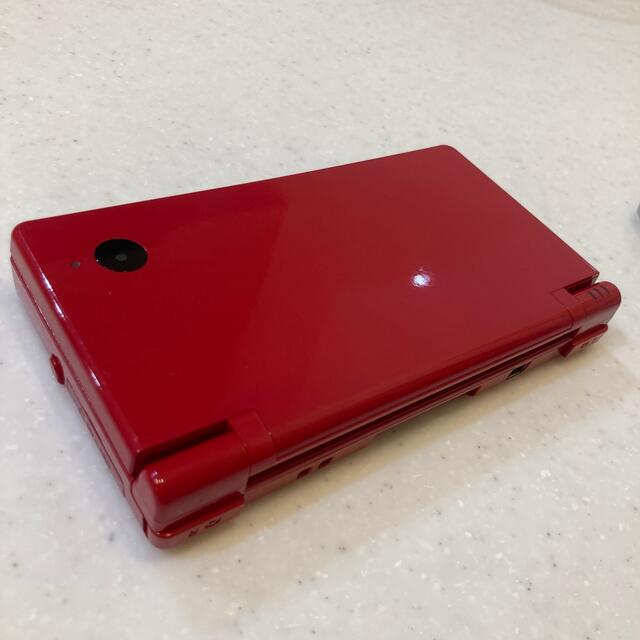 ニンテンドーDS(ニンテンドーDS)の【中古】【美品】Nintendo  DSi 本体 ニンテンドー DSI RED エンタメ/ホビーのゲームソフト/ゲーム機本体(携帯用ゲーム機本体)の商品写真