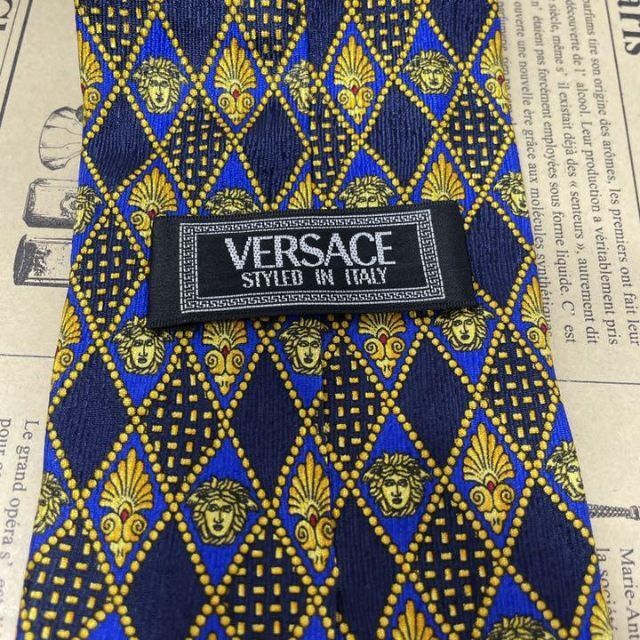 Gianni Versace(ジャンニヴェルサーチ)のVERSACE ヴェルサーチ メンズ ネクタイ メデューサ柄 高級 スーツ 紳士 メンズのファッション小物(ネクタイ)の商品写真