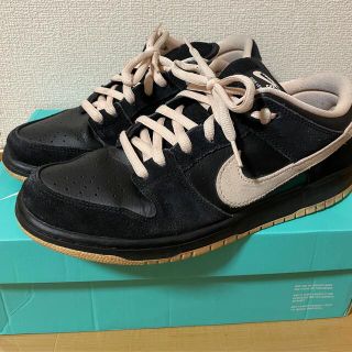 ナイキ(NIKE)のNIKE sb dunk low pro pink devil 28.5 黒(スニーカー)