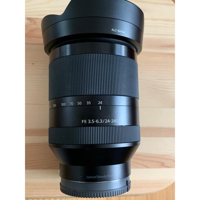 SONY(ソニー)のSONY FE 24-240mm F3.5-6.3 OSS SEL24240 スマホ/家電/カメラのカメラ(ミラーレス一眼)の商品写真