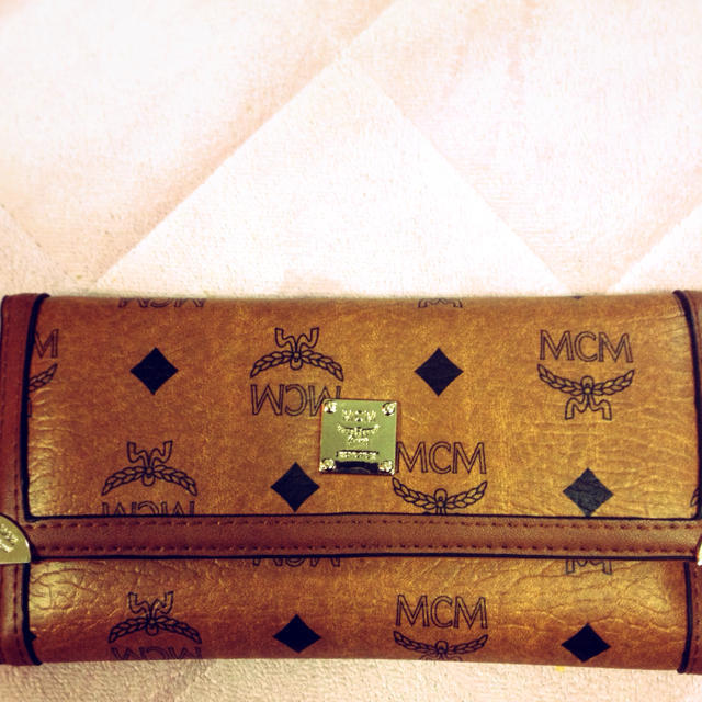 MCM - MCM三つ折り長財布♡