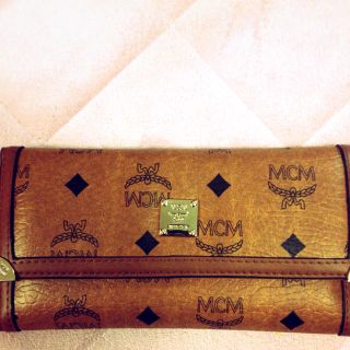 エムシーエム(MCM)のMCM三つ折り長財布♡(財布)