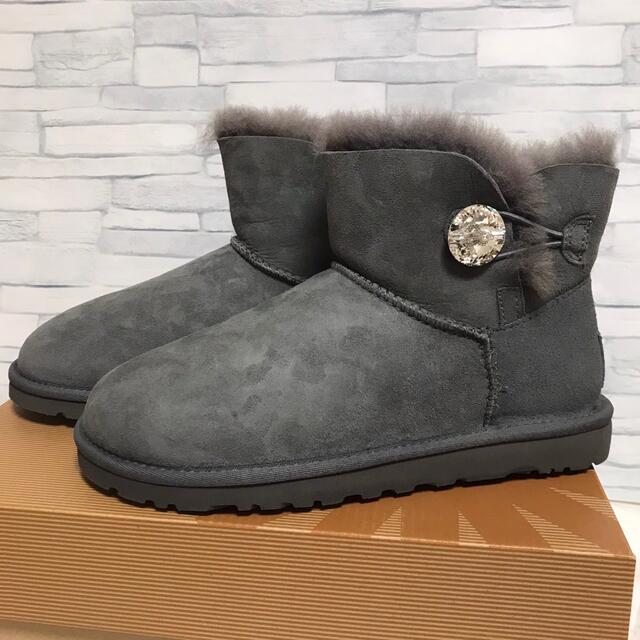 【新品未使用】UGG アグ　ムートンブーツ　グレー　スワロ付き 1