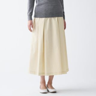 ムジルシリョウヒン(MUJI (無印良品))のストレッチ高密度織りタックスカート婦人　アイボリー(ロングスカート)