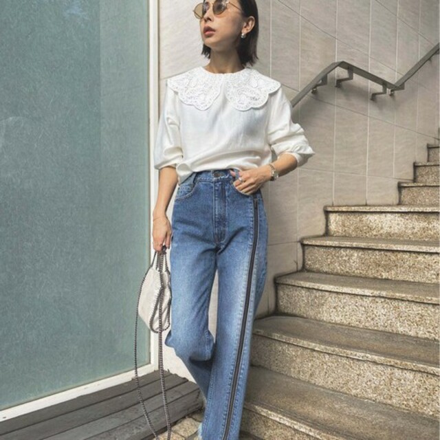 Ameri VINTAGE(アメリヴィンテージ)の【1回着】AMERI アメリ デニム ZIPPER STRAIGHT DENIM レディースのパンツ(デニム/ジーンズ)の商品写真