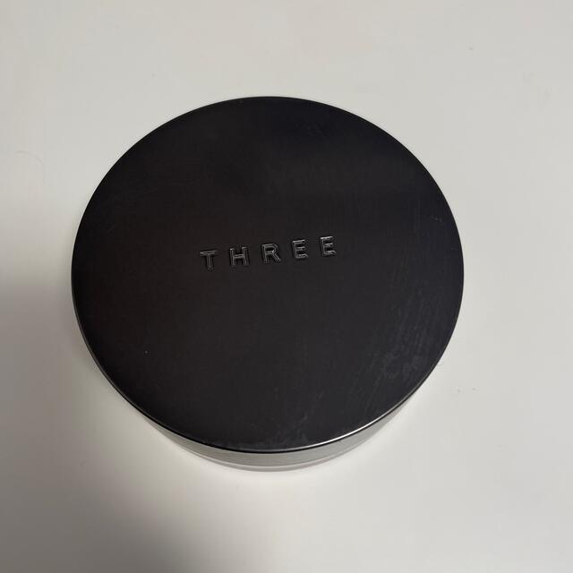 THREE(スリー)のスリー　パウダー　02 コスメ/美容のベースメイク/化粧品(フェイスパウダー)の商品写真