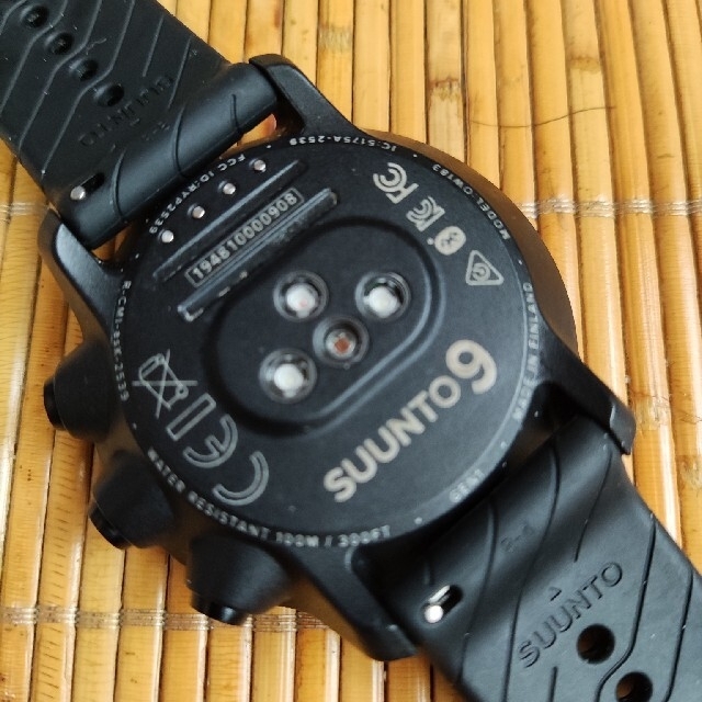 スント9 GEN1 ALLBLACK メンズの時計(腕時計(デジタル))の商品写真