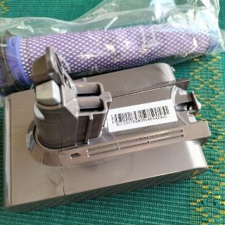 ダイソン(Dyson)の【値下】ダイソン　掃除機　純正品バッテリーDC62(バッテリー/充電器)