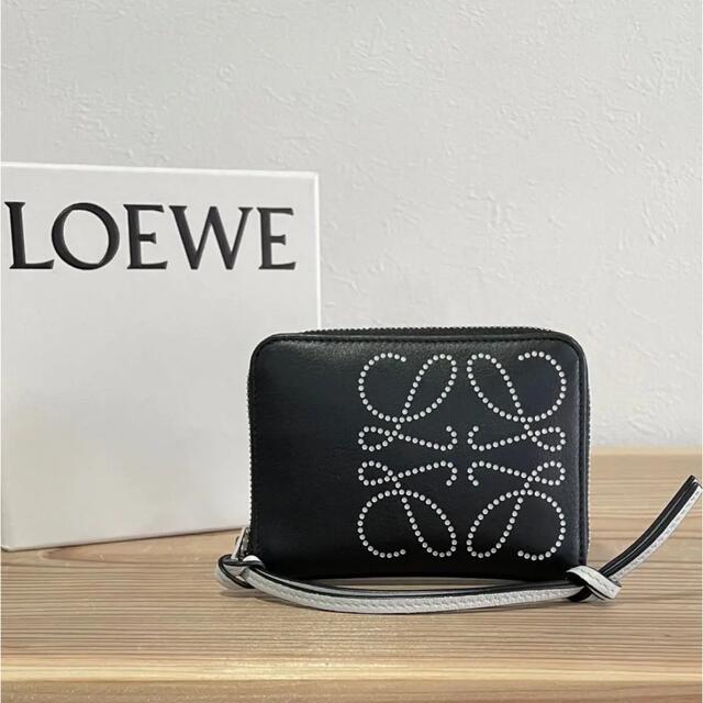 LOEWE(ロエベ)のLOEWE ロエベ コンパクトウォレット アナグラム ジップアラウンド レディースのファッション小物(財布)の商品写真