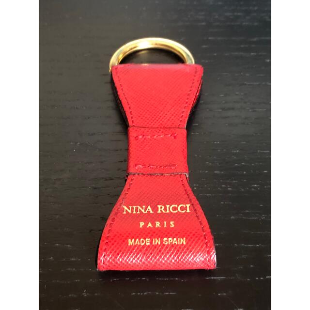 NINA RICCI(ニナリッチ)のnina ricci キーホルダー　赤　美品　品番6504 レディースのファッション小物(キーホルダー)の商品写真