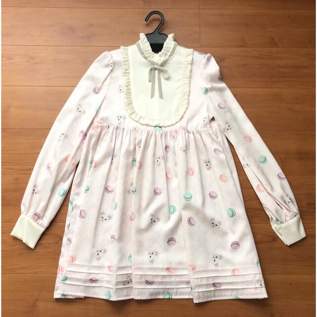 syrup.(シロップ)の新品★syrup★ネコマカロン柄ワンピース★ローズマリーソワール レディースのワンピース(ミニワンピース)の商品写真