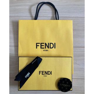 フェンディ(FENDI)の美品　FENDI 紙袋　箱　リボン　クリップ(ラッピング/包装)