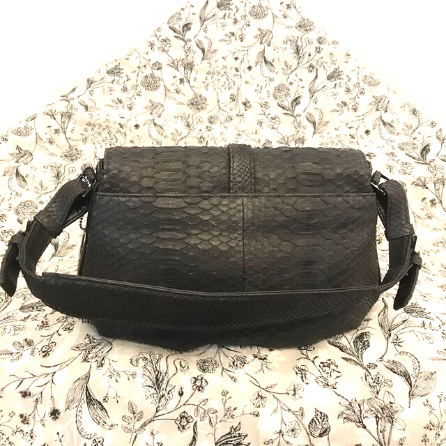 美品☆ JRA 保証 リアル パイソン ヘビ革 ワンショルダー バッグ ...