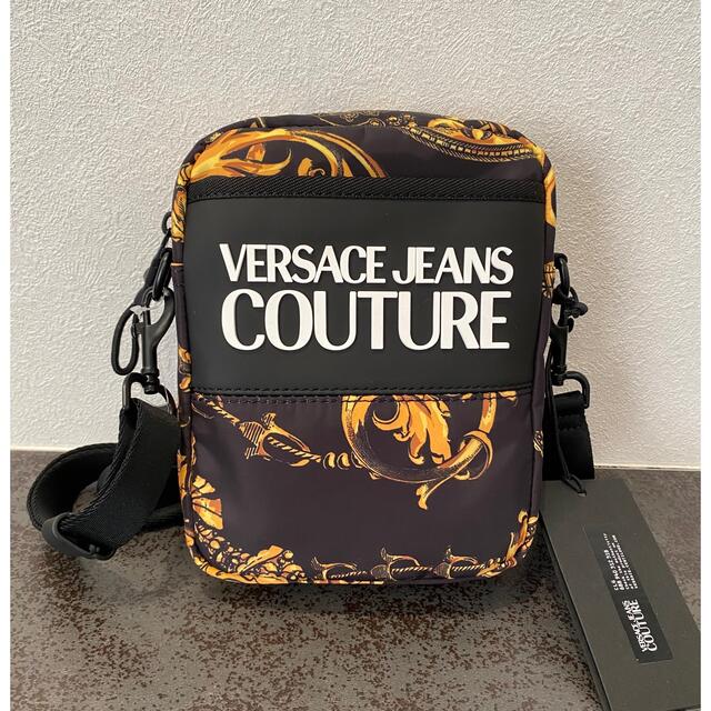 【新品、未使用、保存袋付き】versace バロック柄 ショルダーバッグ 1