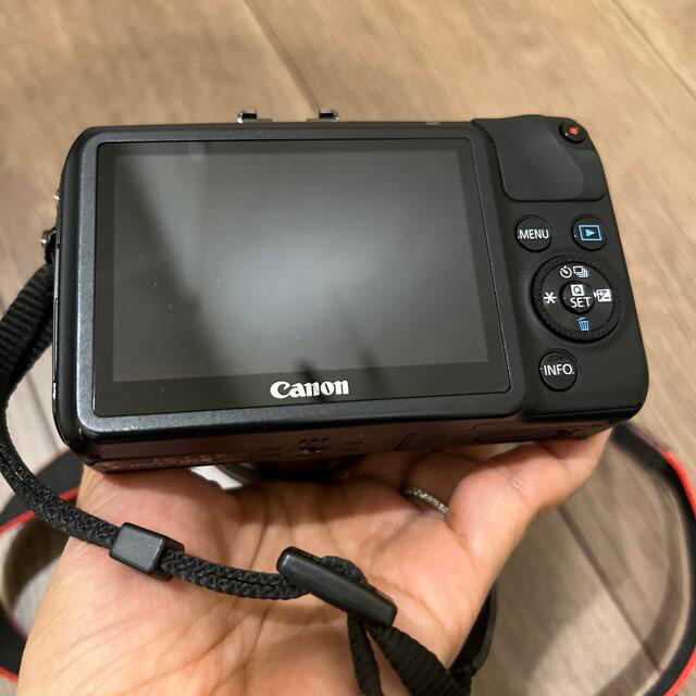 Canon - 【はな (自己紹介みてね^ ^)様専用】Canon EOS Mの通販 by 