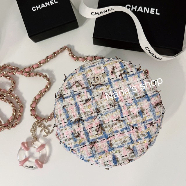 CHANEL(シャネル)のT様専用CHANEL シャネル 丸形 ツイードミニバッグ レディースのバッグ(ショルダーバッグ)の商品写真