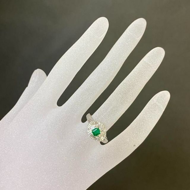 Pt900　高品質エメラルドリング　E0.35ct　D0.53ct　サイズ18号 レディースのアクセサリー(リング(指輪))の商品写真