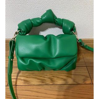 ザラ(ZARA)の◆美品◆ ZARA ソフトノットクロスボディバッグ(ショルダーバッグ)