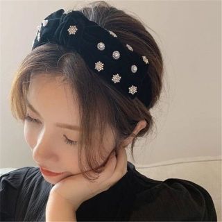 ベロア パール ビジュー 韓国 ブラック リボンカチューシャ IVE ウォニョン