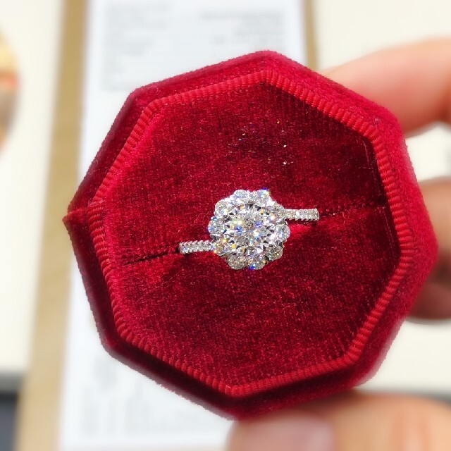 独特の素材 天然ダイヤモンドリング0.82ct k18 リング(指輪