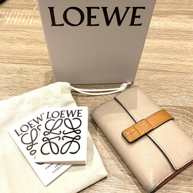 LOEWE♡ ロエベ バーティカル アナグラム 三つ折財布