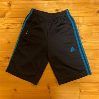 アディダス(adidas)のadidas ハーフパンツ(パンツ/スパッツ)