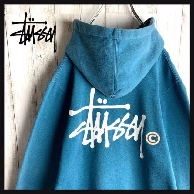 いたします STUSSY バックプリント パーカーの通販 by p｜ステューシーならラクマ - ステューシー つけてくだ