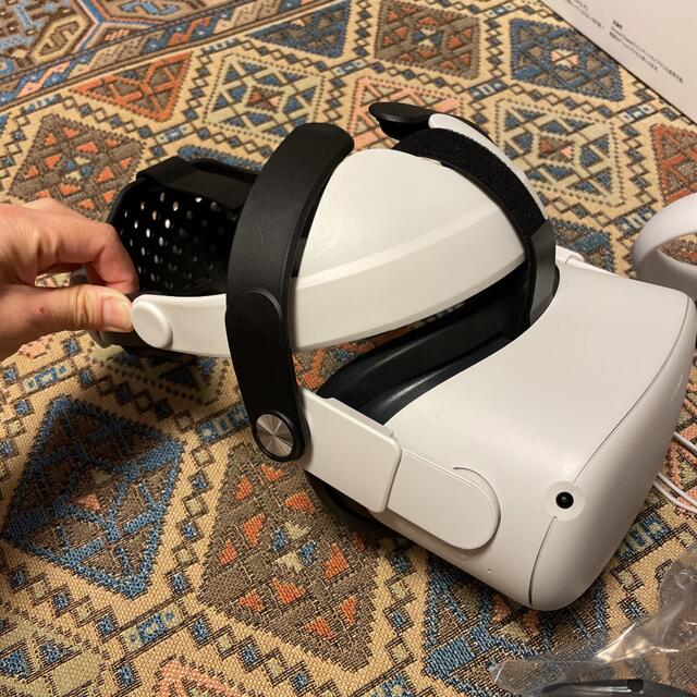 oculus quest2 128GB  エンタメ/ホビーのゲームソフト/ゲーム機本体(家庭用ゲーム機本体)の商品写真