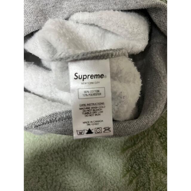 Supreme(シュプリーム)のsupreme スウェット　Rio様専用 メンズのトップス(スウェット)の商品写真