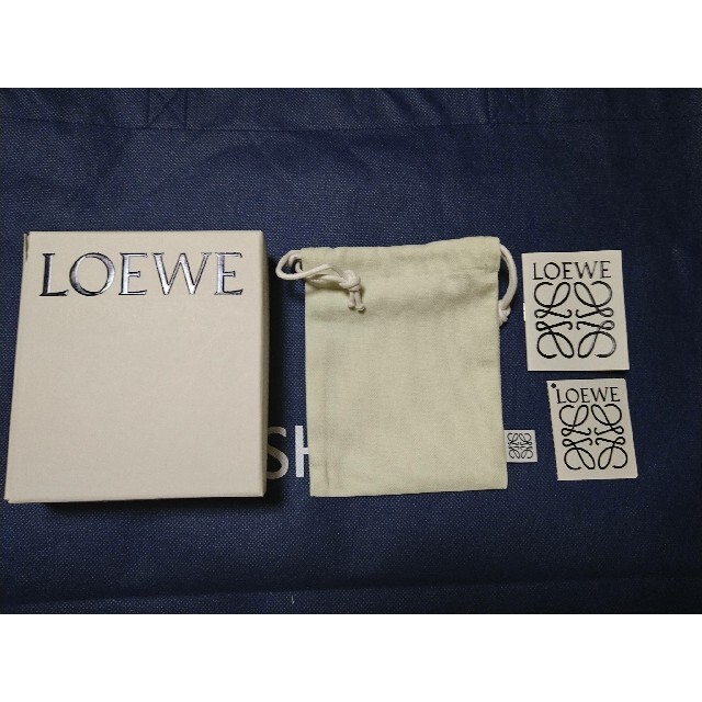 LOEWE(ロエベ)の【MOCAT様専用】LOEWE 外箱　袋付　2個セット レディースのバッグ(ショップ袋)の商品写真