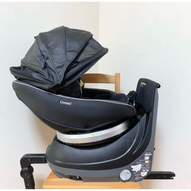 【☆美品☆】コンビ☆チャイルドシート☆クルムーブスマート☆isofix☆新生児〜 4