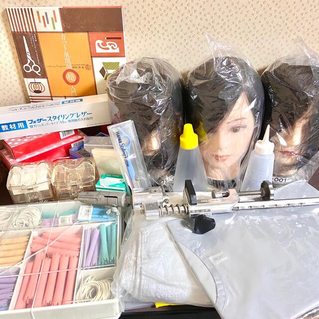 2022年製 新品 美容師国家試験 美容師 道具 まとめ売り!ロッドケース