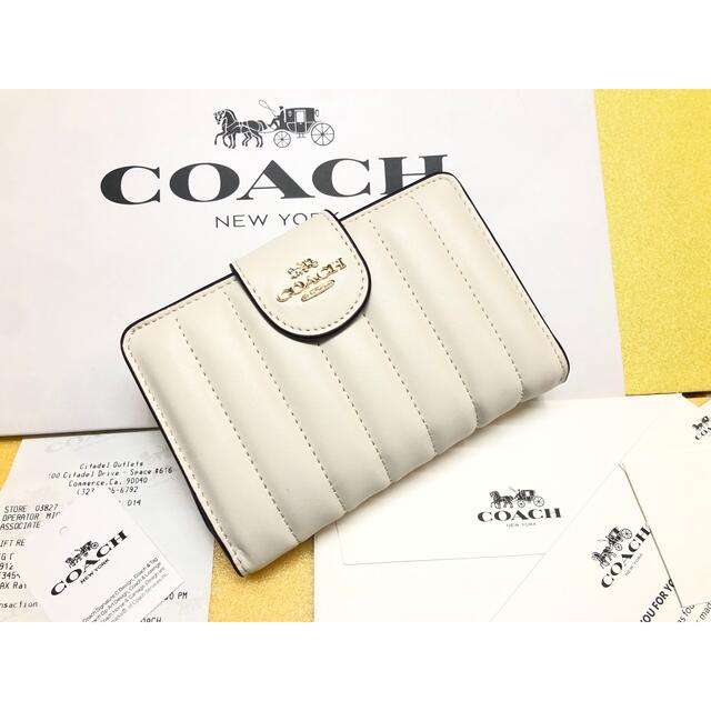 《新品》COACH コーチ 折り財布 キルティング ホワイト 財布
