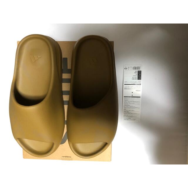 adidas(アディダス)のadidas YEEZY SLIDE OCHRE  27.5cm メンズの靴/シューズ(サンダル)の商品写真