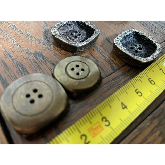 ★★★さま専用アンティーク　ボタン　16 ハンドメイドの素材/材料(各種パーツ)の商品写真