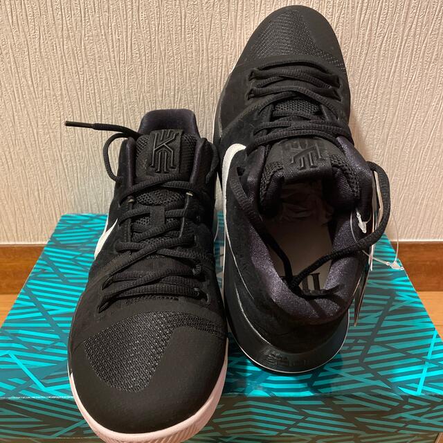 NIKE(ナイキ)のNIKE KYRIE 3 EP スポーツ/アウトドアのスポーツ/アウトドア その他(バスケットボール)の商品写真