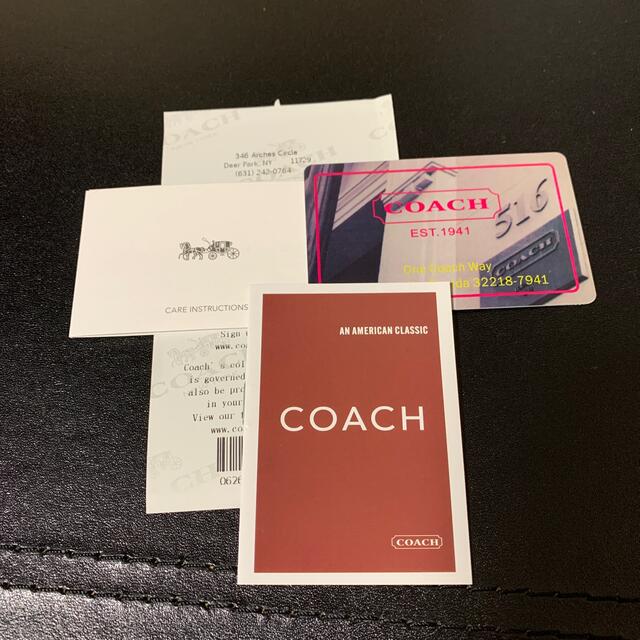 COACH(コーチ)のショップバック・箱付き　二つ折り財布　オレンジ×ワインレッド レディースのファッション小物(財布)の商品写真