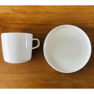 マリメッコ(marimekko)のマリメッコ Oiva コーヒーカップ　＆　プレート　★未使用品(食器)